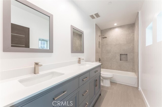 Building Photo - 6845 Haskell Ave