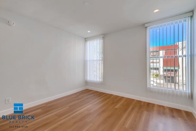 Building Photo - 5415 Corteen Pl
