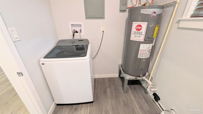 Building Photo - 5912 Sarah Dr