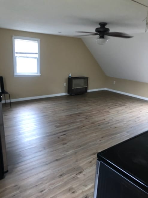 Building Photo - 10 Cindy Dr