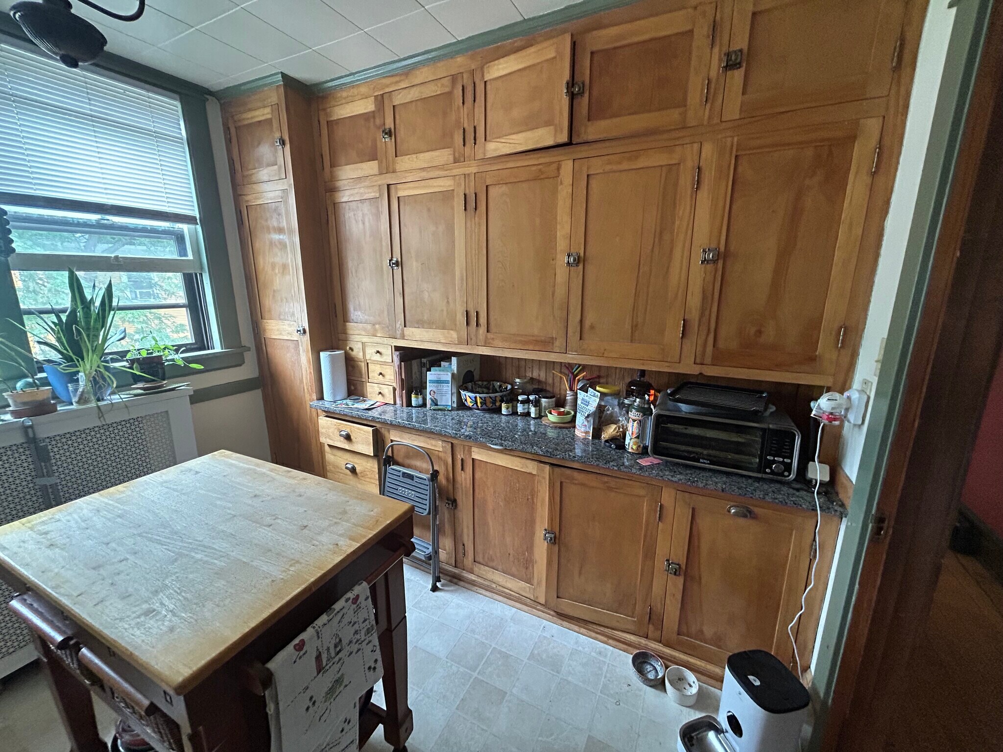 Granite countertops - 1696 Marshall Ave
