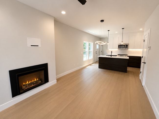 Building Photo - 12 Chicora Ave