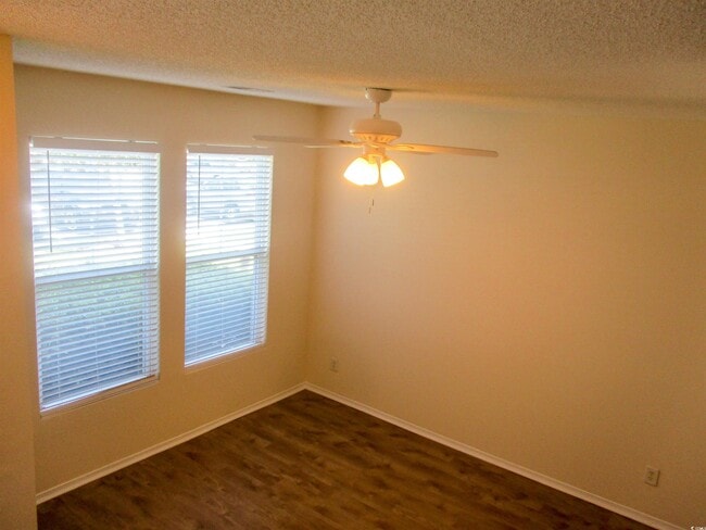 Building Photo - 121 Olde Towne Way