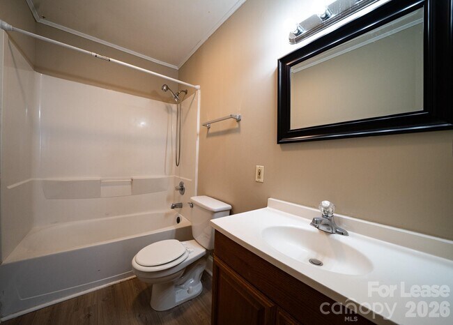 Building Photo - 908 S Juniper St