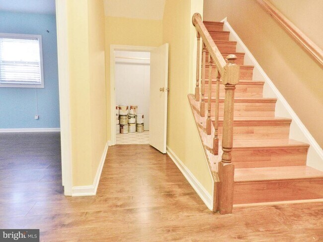 Building Photo - 4235 Fox Lake Dr