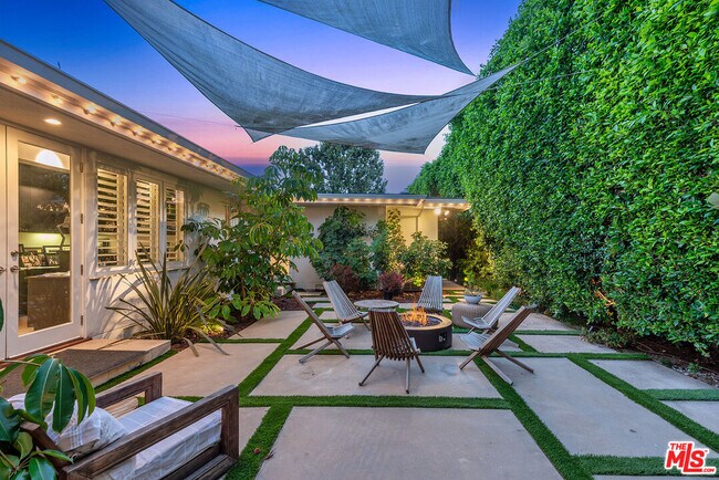 Building Photo - 10424 Valley Spring Ln