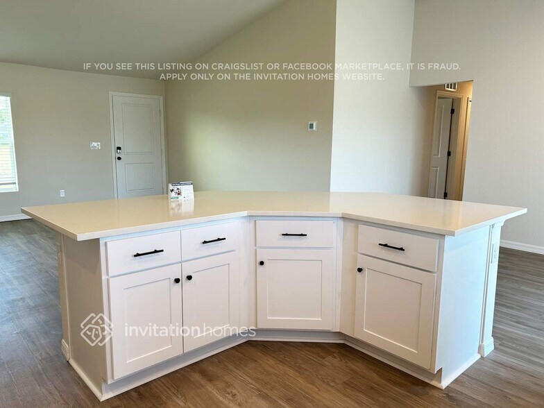 Building Photo - 623 NW 3rd Terrace