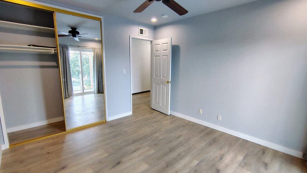 Building Photo - 1930 Adrian St