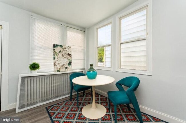 Building Photo - 337 Kentucky Ave SE