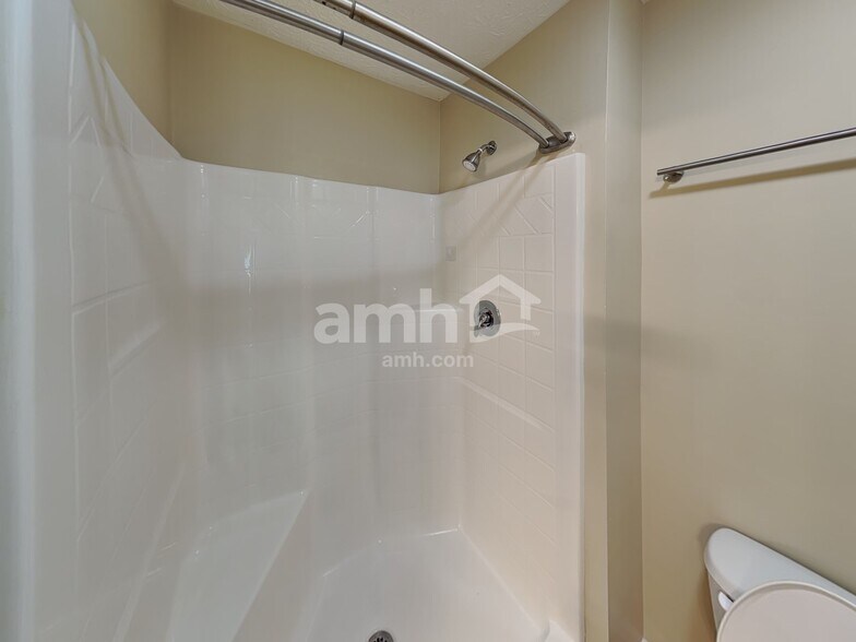 Building Photo - 167 Firestone Dr