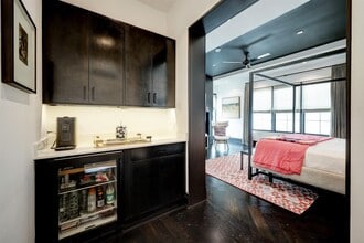 Building Photo - 2521 Westgate Dr