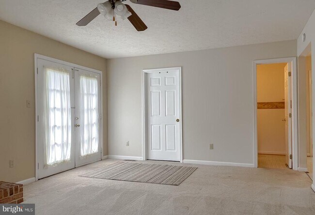 Building Photo - 109 Morris Dr