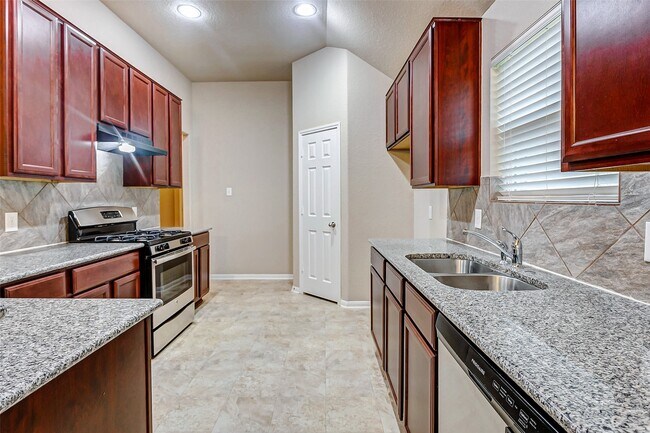 Building Photo - 10818 Chestnut Path Way