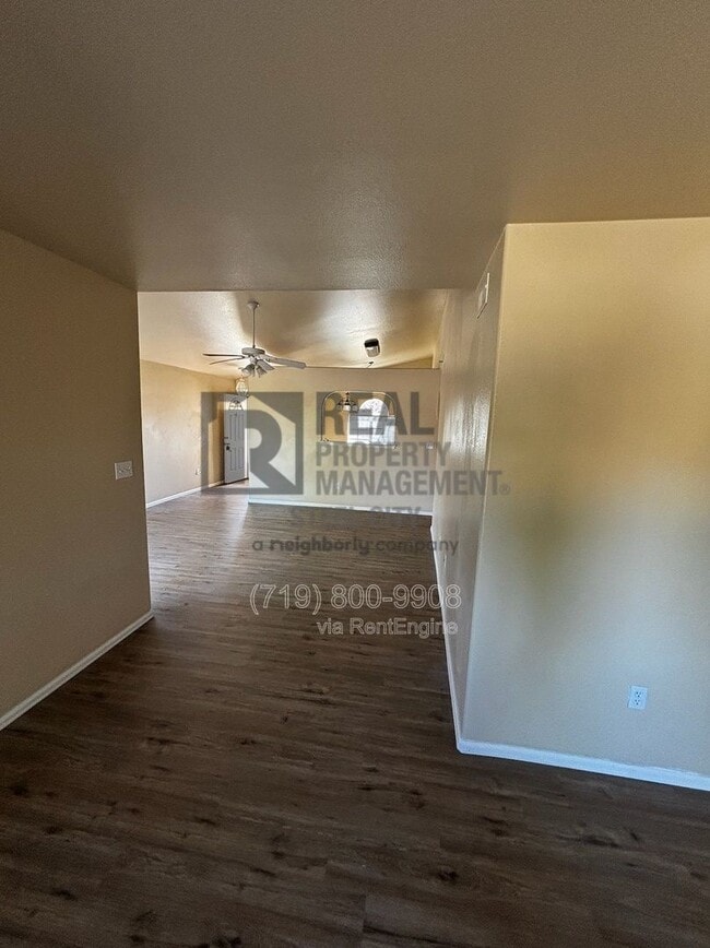 Building Photo - 813 Ardath Ln