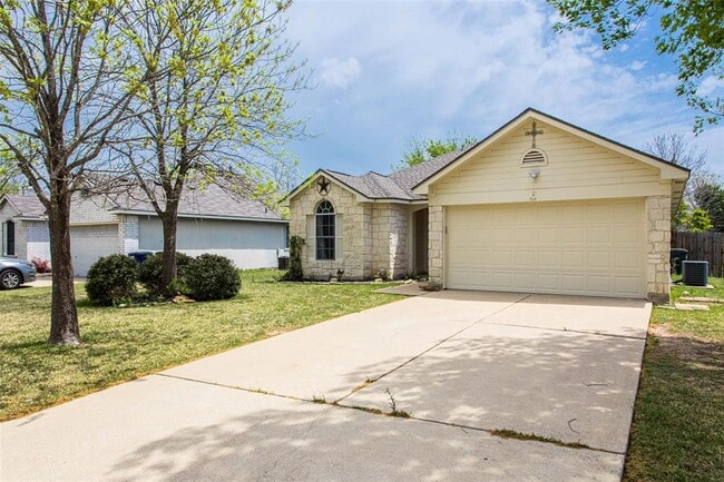 Building Photo - 814 Lantana Dr