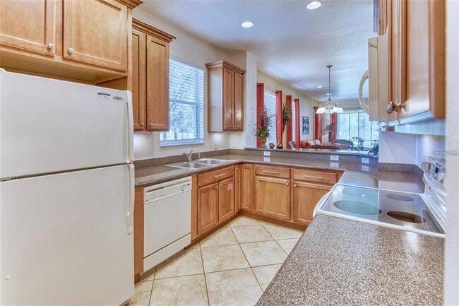 Building Photo - 2310 Palm Tree Dr