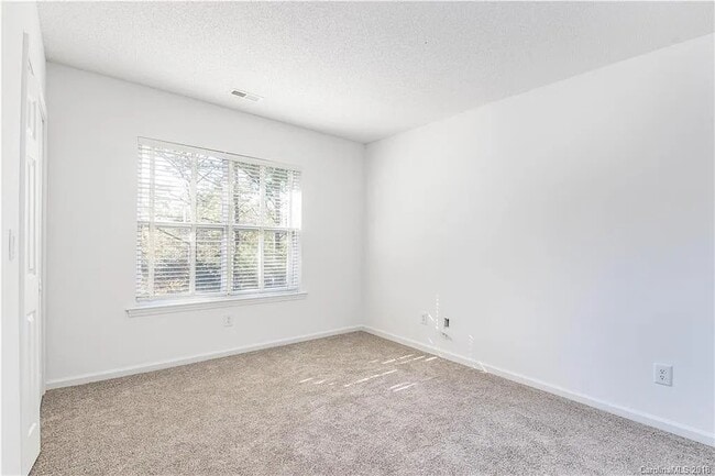 Building Photo - 3715 Melrose Cottage Dr