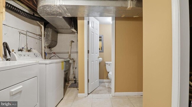 Building Photo - 1703 Tioga Rd