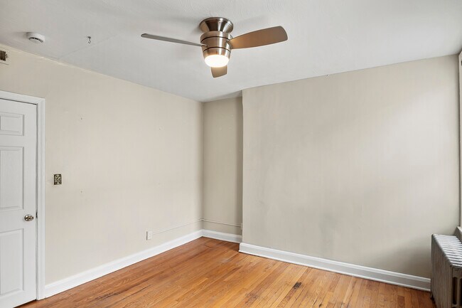 Building Photo - 1332 Dellwood Ave