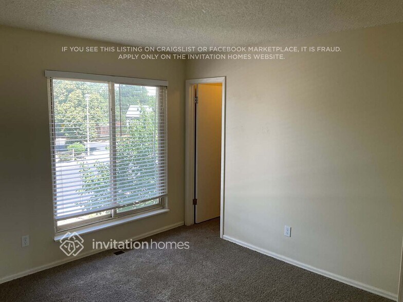 Building Photo - 1849 S Salida Cir