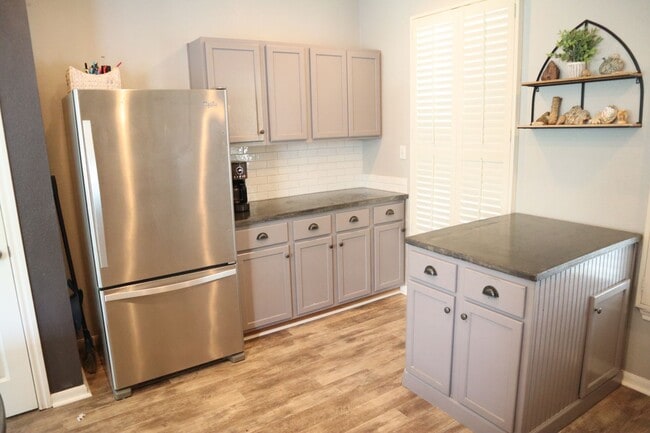 Building Photo - 4 Bed 2.5 Home in San Marcos, TX