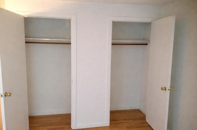 Building Photo - 20 Radcliffe Rd