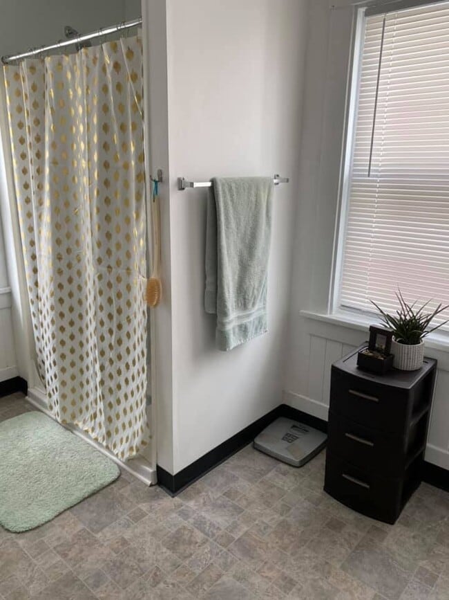 Building Photo - 908 N Harrison St