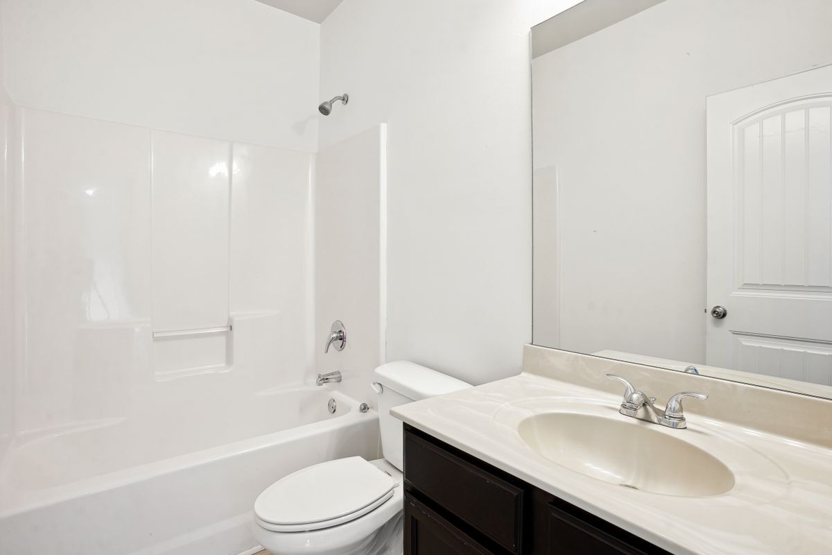 Building Photo - 90 Oakwood Dr
