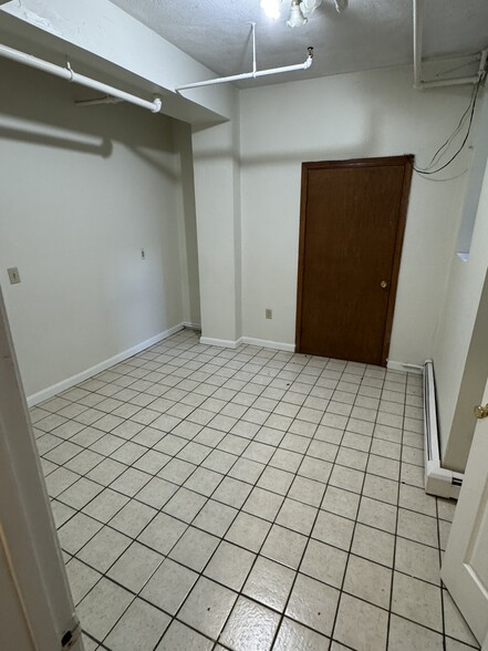 Building Photo - 115 St Stephen St