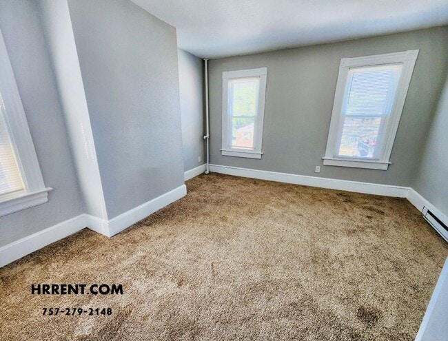 Building Photo - 2846 Grandy Ave