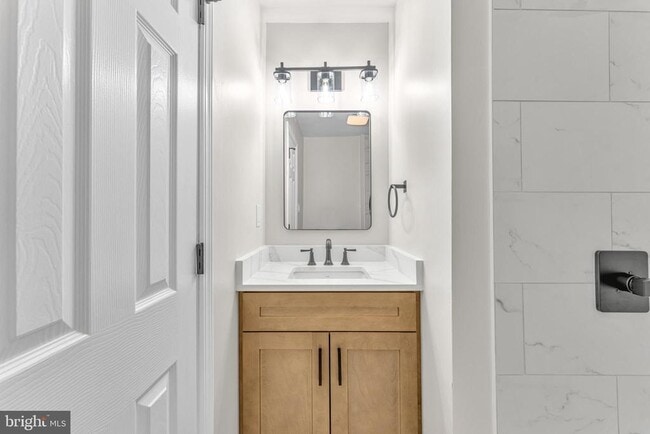 Building Photo - 1228 Chanticleer