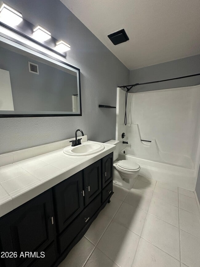 Building Photo - 3029 W Sierra St