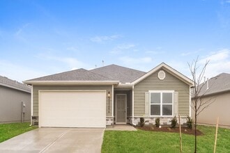 Building Photo - Beautiful, bright and brand new!!! 3 Bed / 2 Bath in Spring Hill, KS - PRICE DROP!