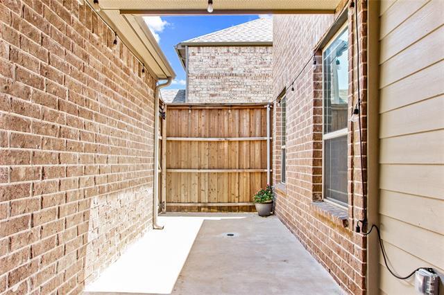 Building Photo - 313 Tottenham Ct