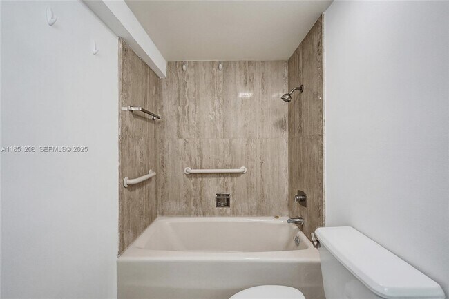 Building Photo - 1201 S Ocean Dr