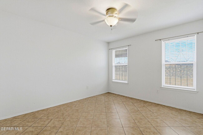 Building Photo - 10837 Gemstone St