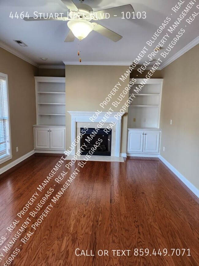 Building Photo - Spacious Townhome in Stuart Hall