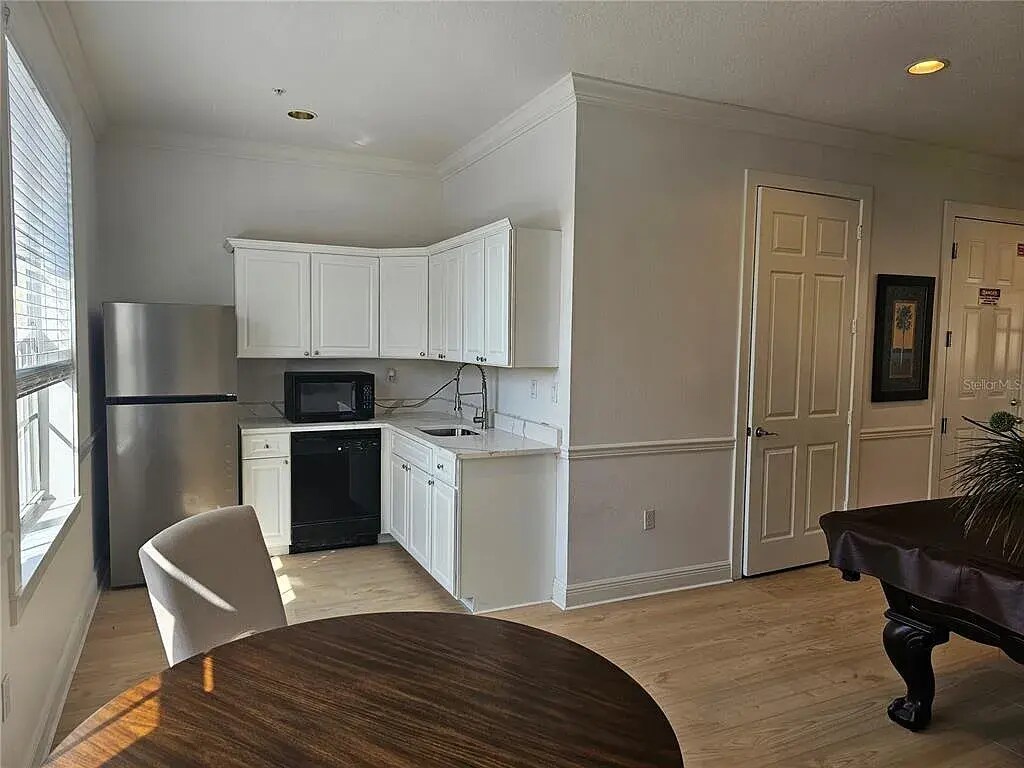 club house kitchen - 5218 Hampton Beach Pl