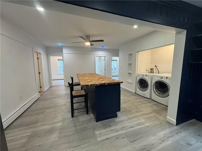 Building Photo - 591 Main St