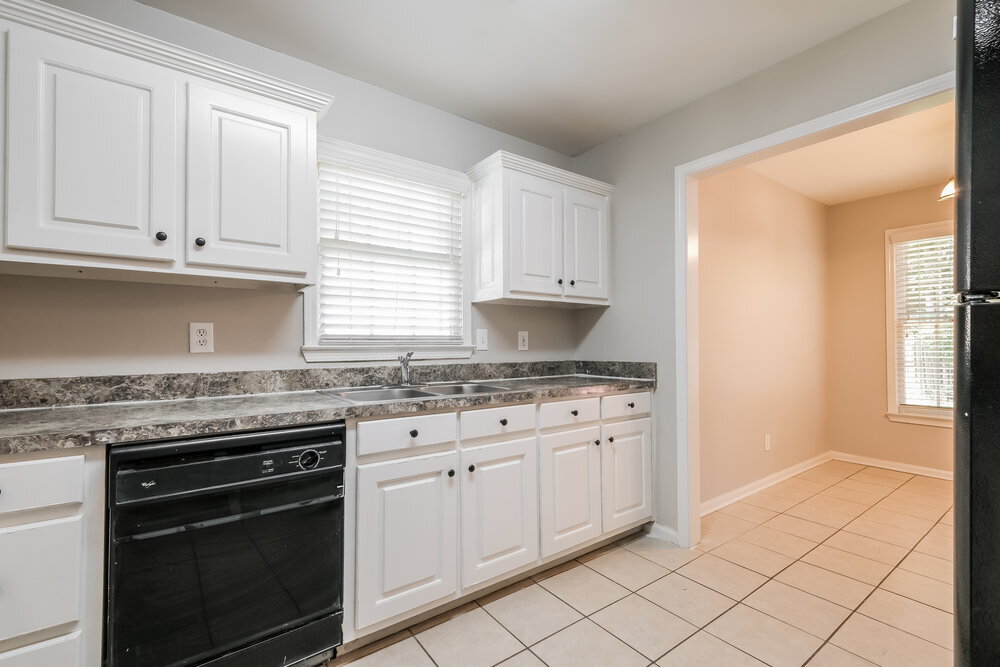 Building Photo - 605 Oxford Crest Ct NW