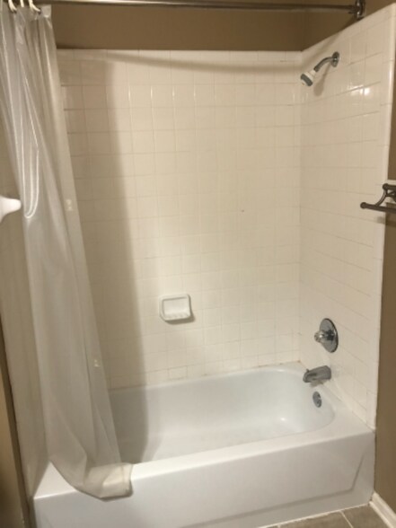 Building Photo - 303 Helen Keller Blvd