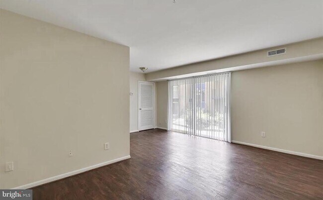 Building Photo - 3408 25th St S