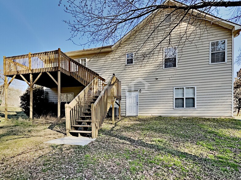 Building Photo - 624 Glendale Forest Dr