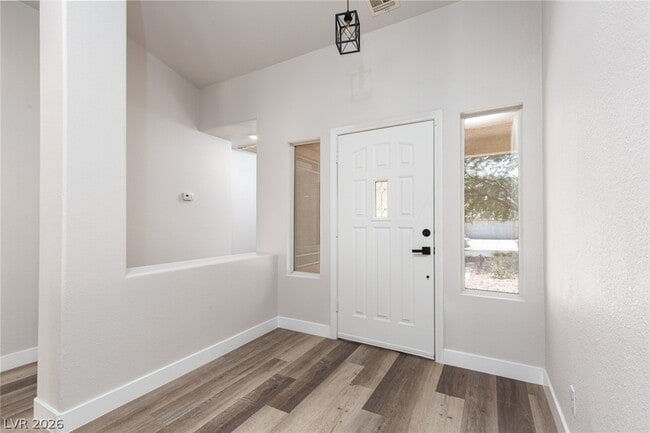 Building Photo - 327 Perry Ellis Dr