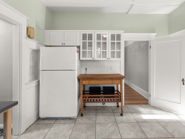 Building Photo - 5 bedroom, 2 bath in North Portland - Bois...