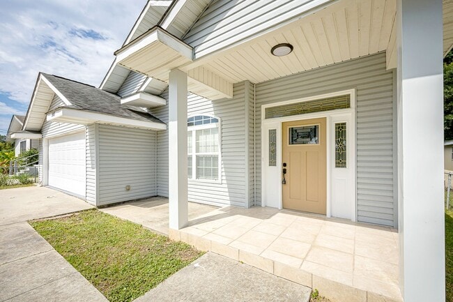 Building Photo - Completed Updated Home for Rent