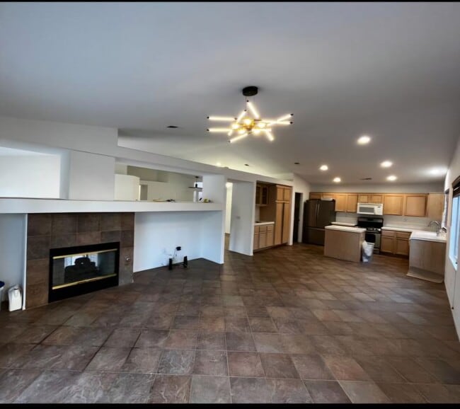 Building Photo - 3bed 3bath w/Pool La Quinta House for rent