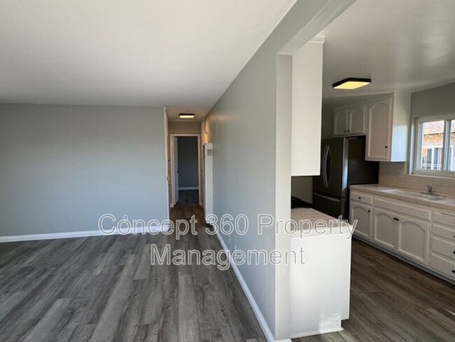 Building Photo - 23027 ARLINGTON Ave