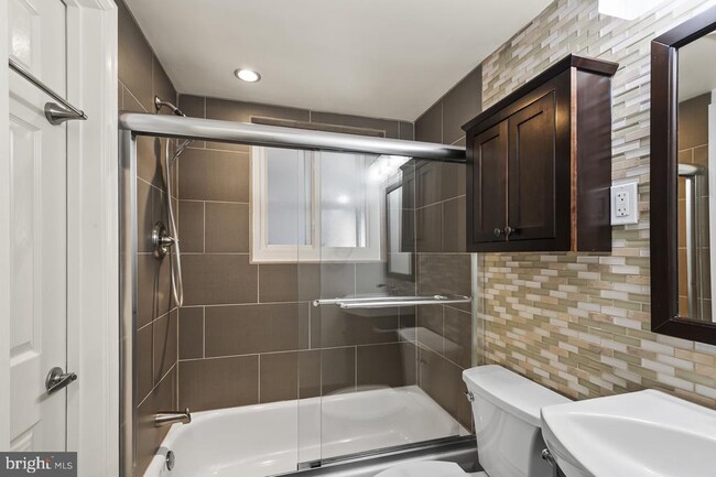 Building Photo - 6313 Tone Dr