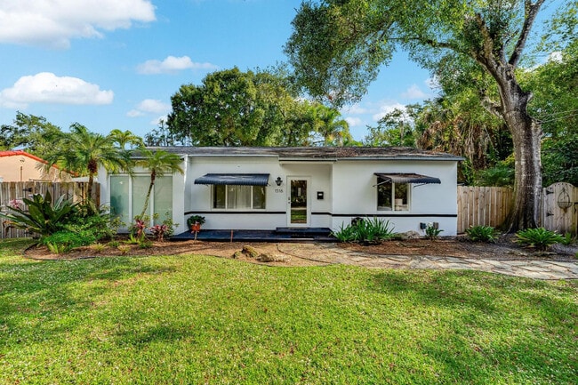 Building Photo - 1516 SW 8th Ave